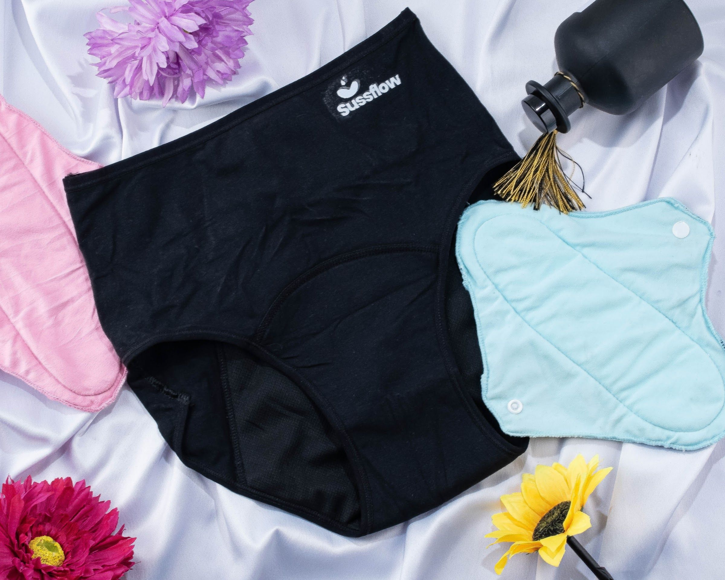Sussflow period underwear, reusable pad and carry pouch